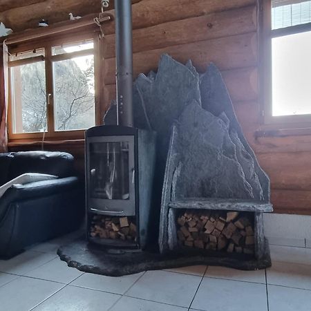 Le Gite De Briey Chalais Exteriér fotografie