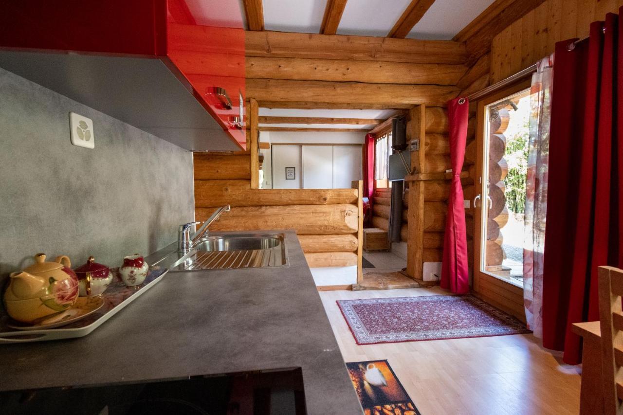 Le Gite De Briey Chalais Exteriér fotografie