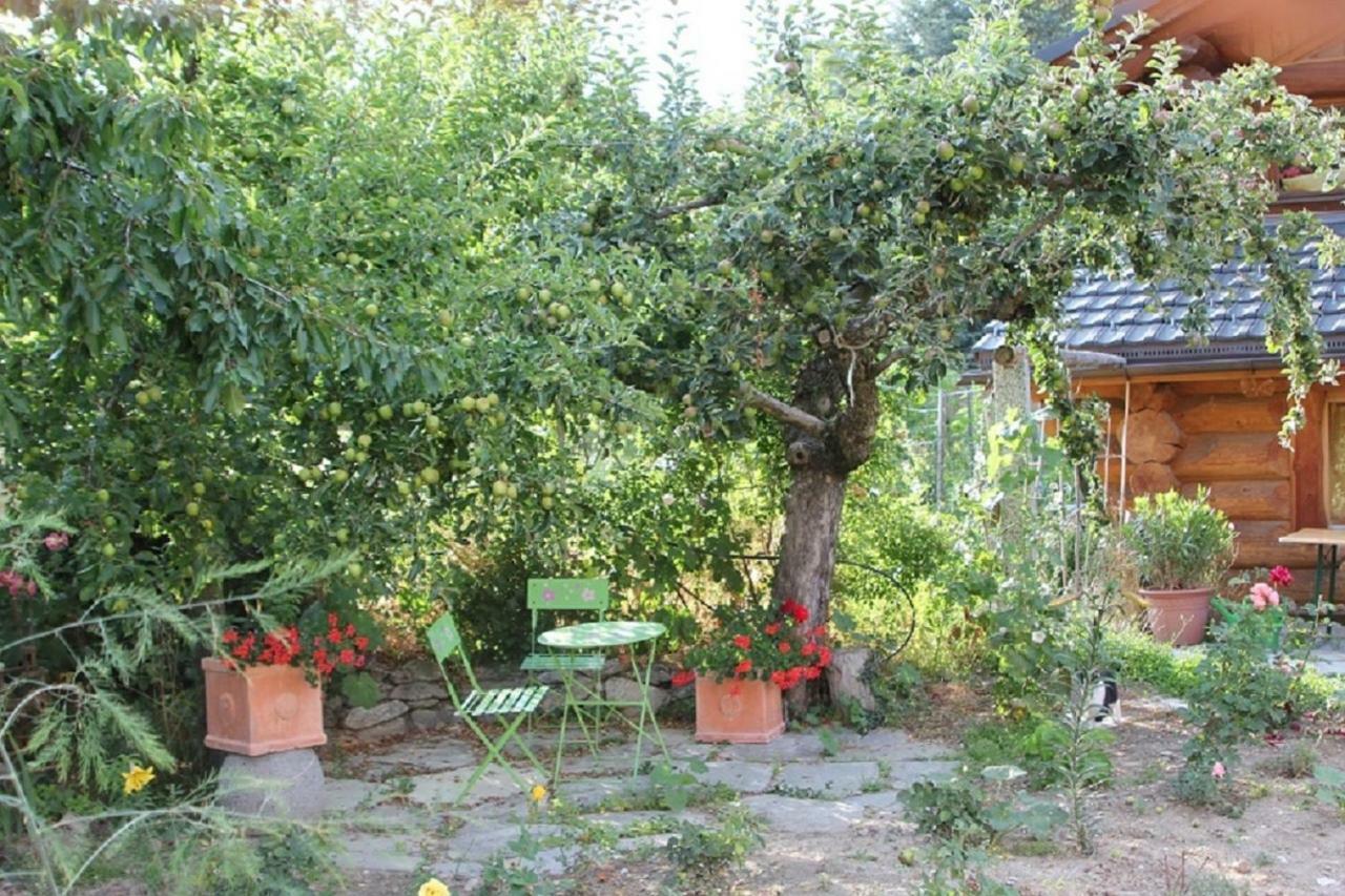 Le Gite De Briey Chalais Exteriér fotografie